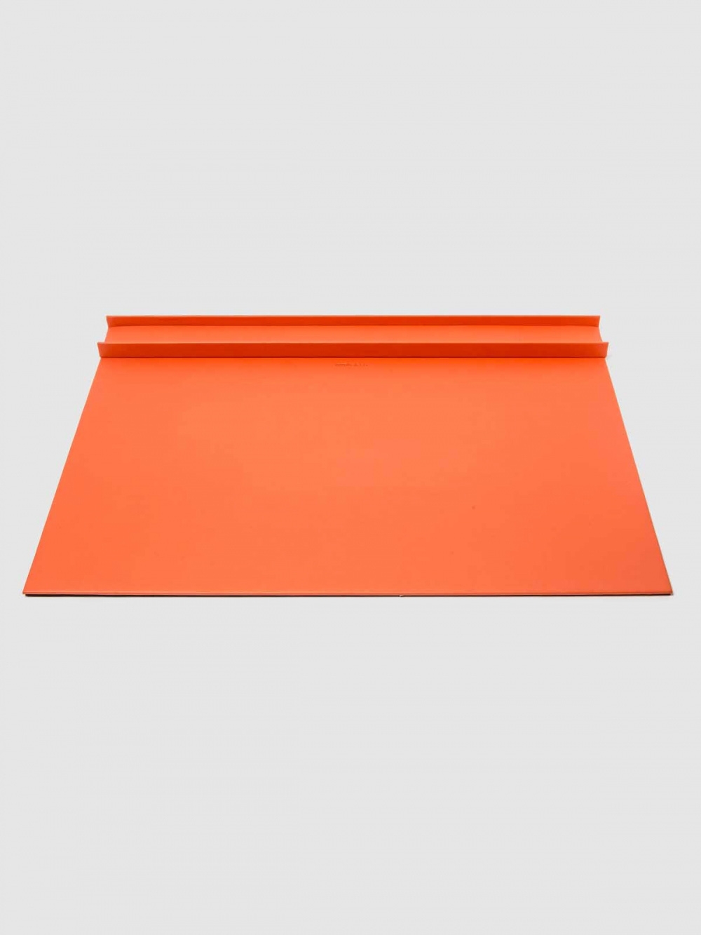 Vade with magnetic case