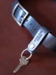 Llavero de piel con broche para cinturón